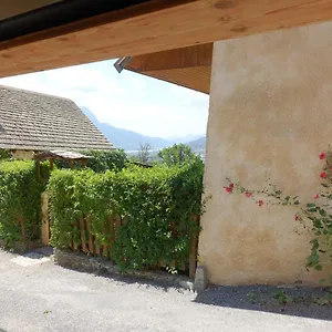 Et Spacieux T3 Avec Terrasse Appartement